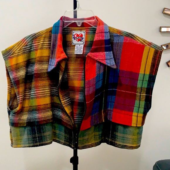 Poncho - Picture 1 of 3